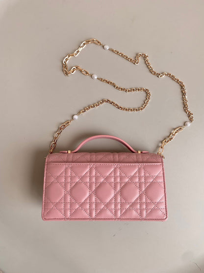 SAC À CHAÎNE LADY 21 EN CUIR D'AGNEAU ROSE VIF