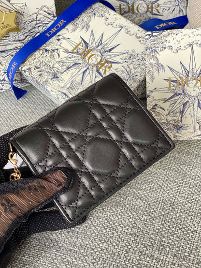 Portefeuille compact CD Caro 11 cm en cuir de veau noir