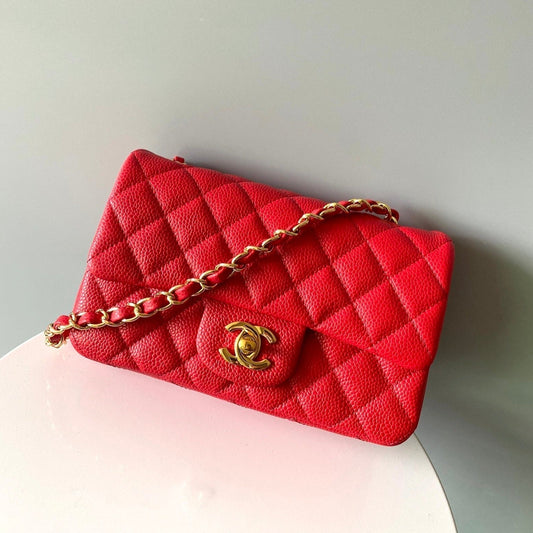 MINI SAC À RABAT RECTANGLE 20 CM ROUGE CAVIAR QUINCAILLERIE OR