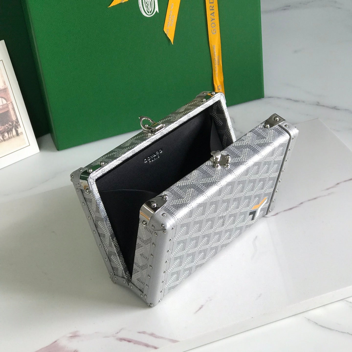 SAC COFFRE MINAUDIERE 17 EN TOILE GOYARDINE BLANCHE