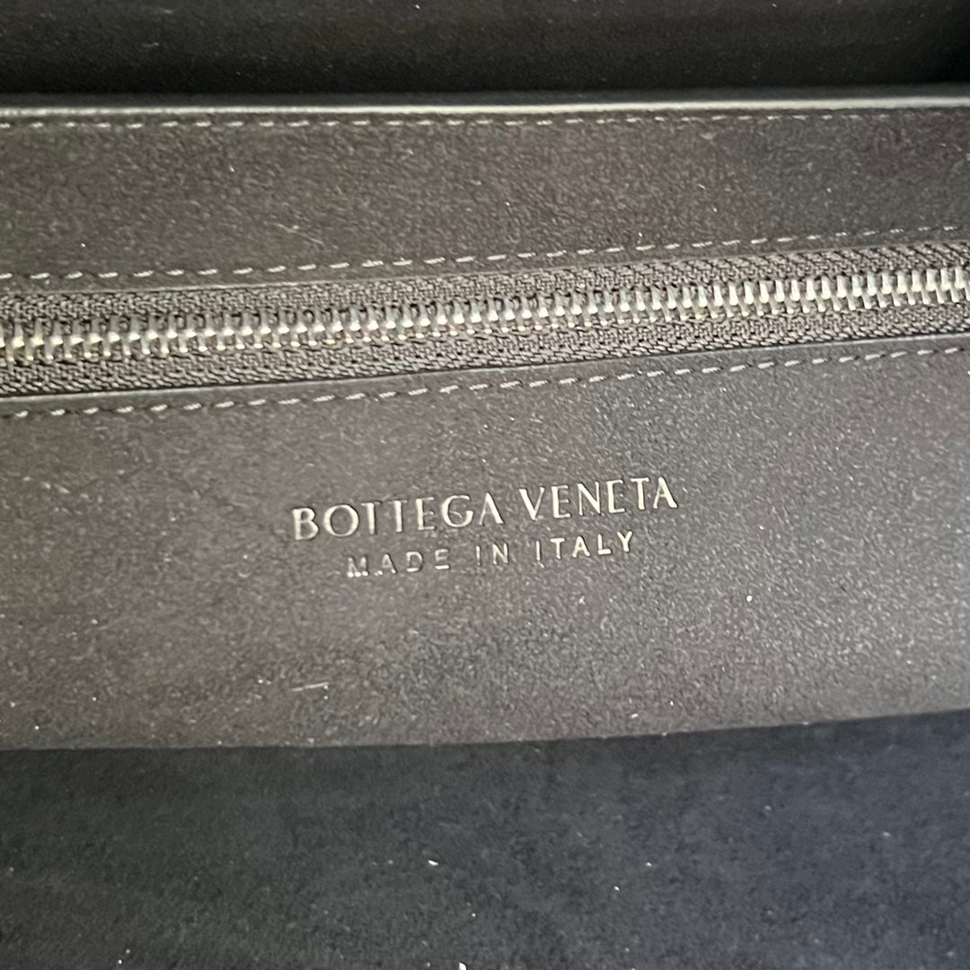 SAC ARCO 36 EN CUIR D'AGNEAU NOIR