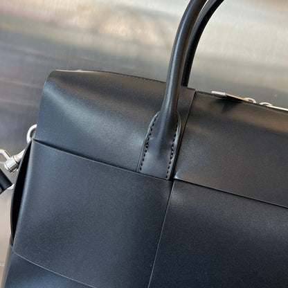 SAC ARCO 36 EN CUIR D'AGNEAU NOIR