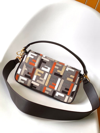Sac Fend Baguette en toile marron et multicolore 27 avec broderie FF GHW 
