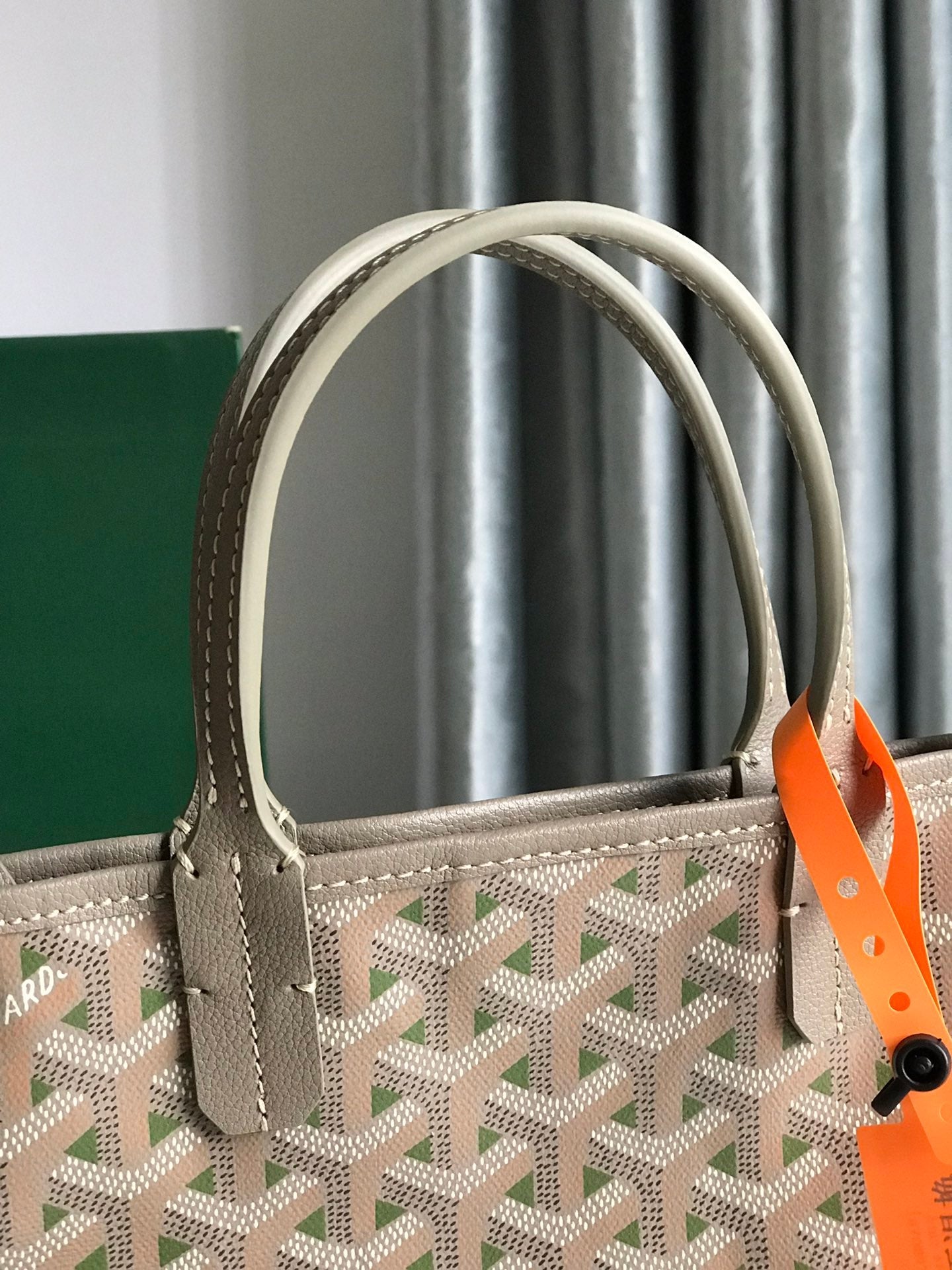 SAC POITIERS CLAIRE-VOIE 24 EN TOILE GOYARDINE MÉLANGÉE GRIS VERT ET CUIR DE VEAU