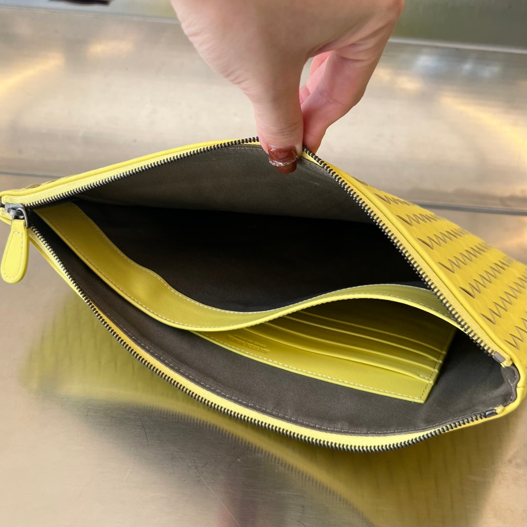 INTRECCIATO 30 EN CUIR D'AGNEAU JAUNE CLAIR