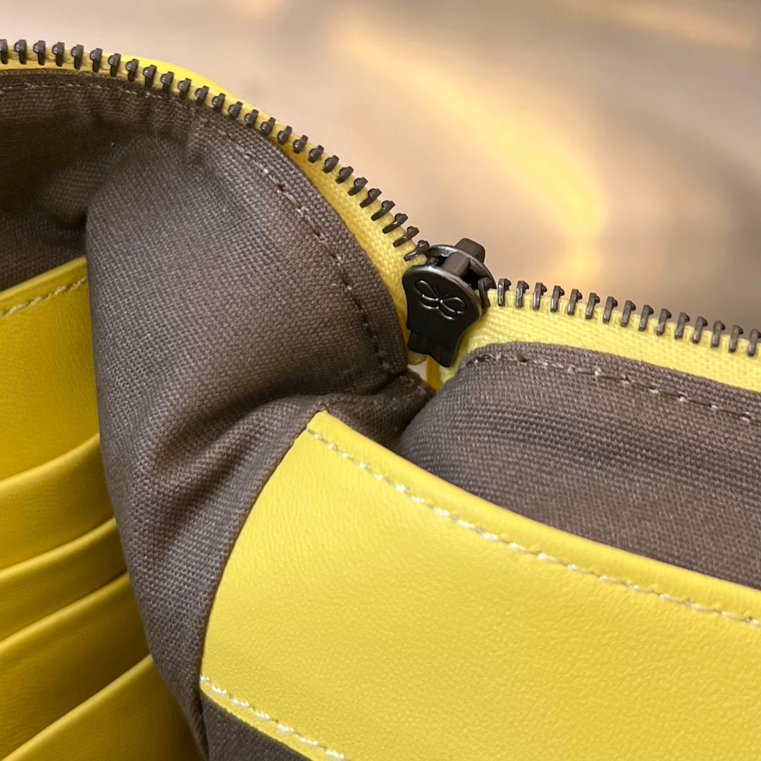INTRECCIATO 30 EN CUIR D'AGNEAU JAUNE CLAIR