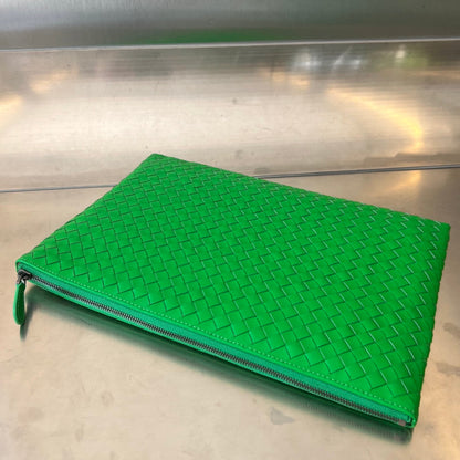 INTRECCIATO 30 EN AGNEAU VERT ÉMERAUDE