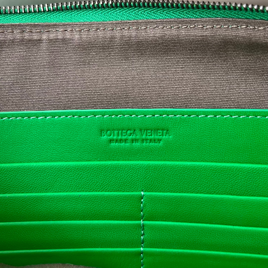INTRECCIATO 30 EN AGNEAU VERT ÉMERAUDE