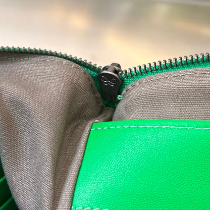 INTRECCIATO 30 EN AGNEAU VERT ÉMERAUDE