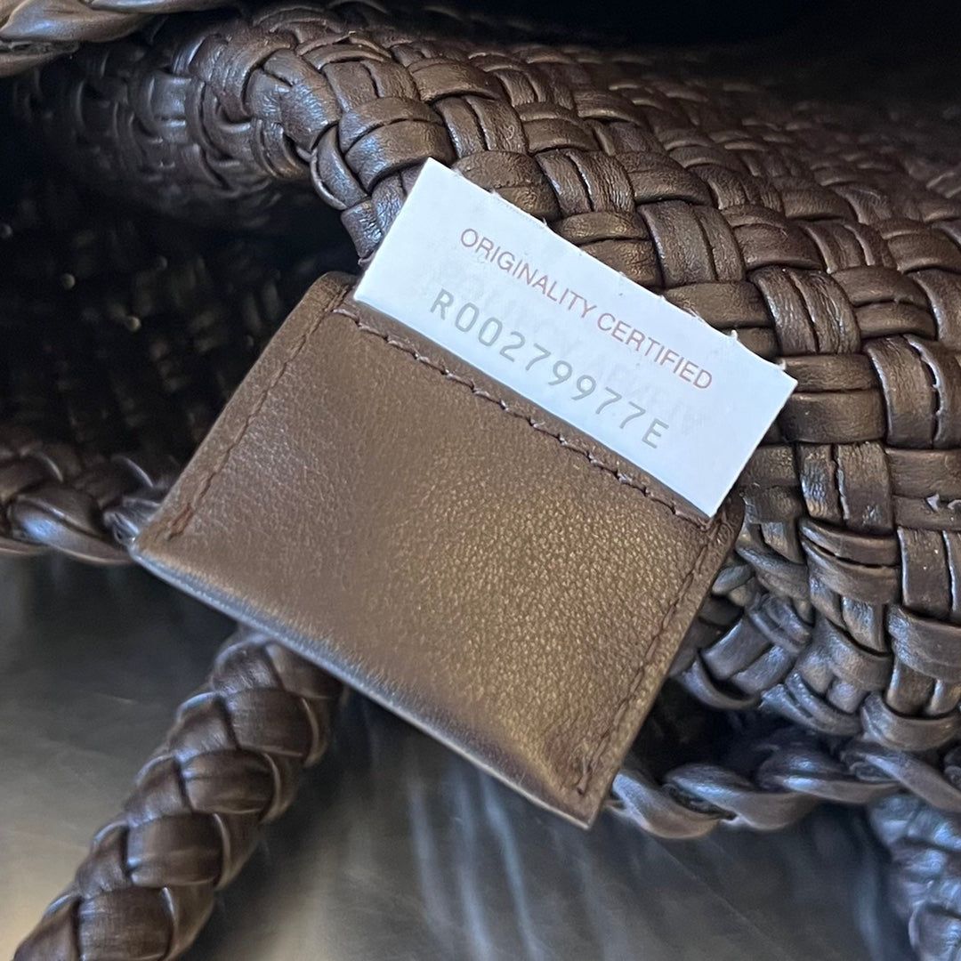 SAC TOSCA 27 EN CUIR DE VEAU CHOCOLAT