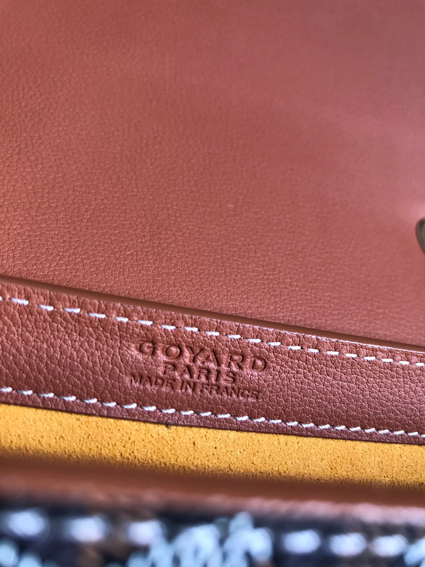 233 SAC 25 EN CUIR DE VEAU BRUN ET TOILE GOYARDINE NOIRE
