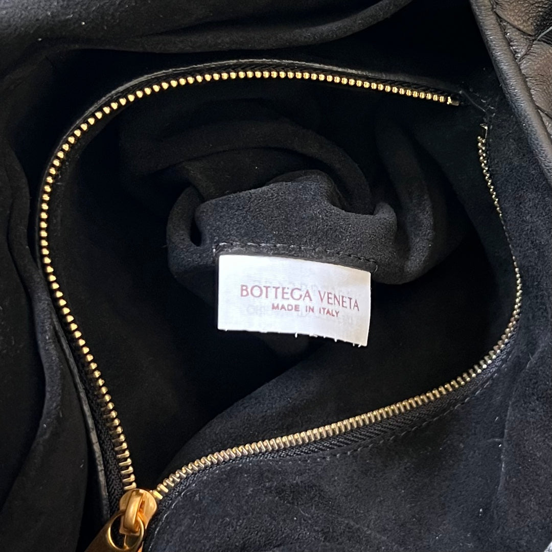 SARDINE HOBO 41 EN CUIR D'AGNEAU NOIR