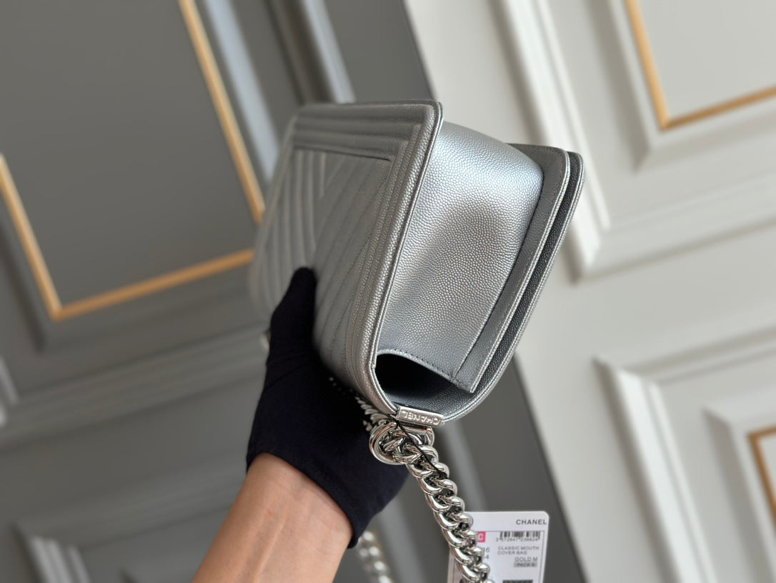 garçon moyen 25 chevron gris caviar matériel argenté