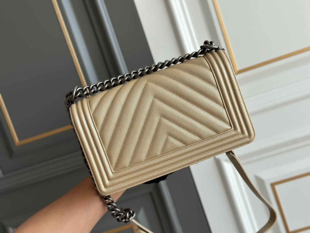garçon moyen 25 beige chevron caviar ruthénium matériel