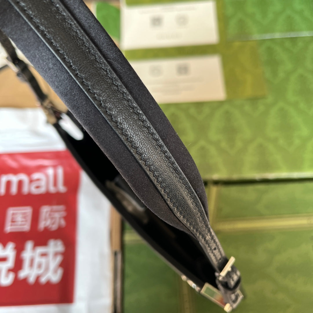Petit sac bandoulière fin en mors de cheval 23 en cuir de veau noir, matériel palladié