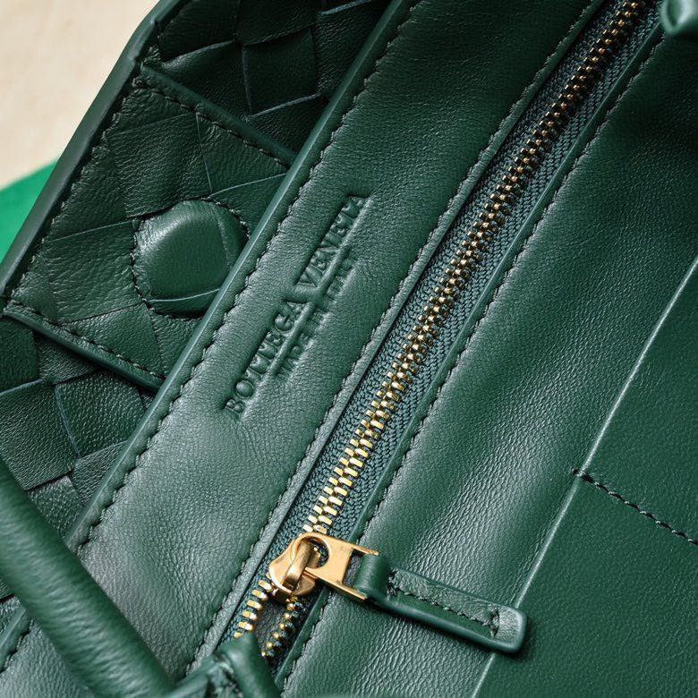 bv medium andiamo 32 cuir d'agneau vert foncé 