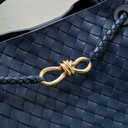 bv medium andiamo 32 cuir d'agneau bleu foncé 