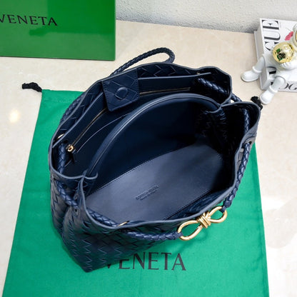 bv medium andiamo 32 cuir d'agneau bleu foncé 