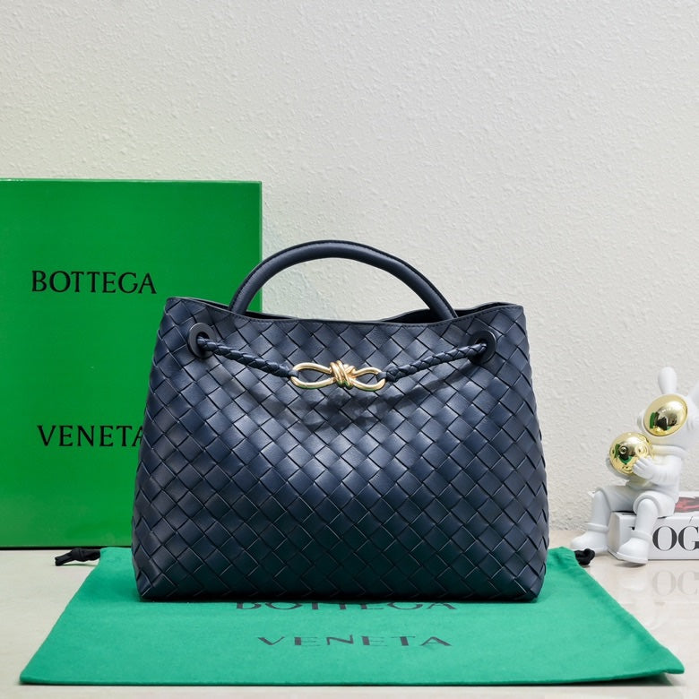 bv medium andiamo 32 cuir d'agneau bleu foncé 