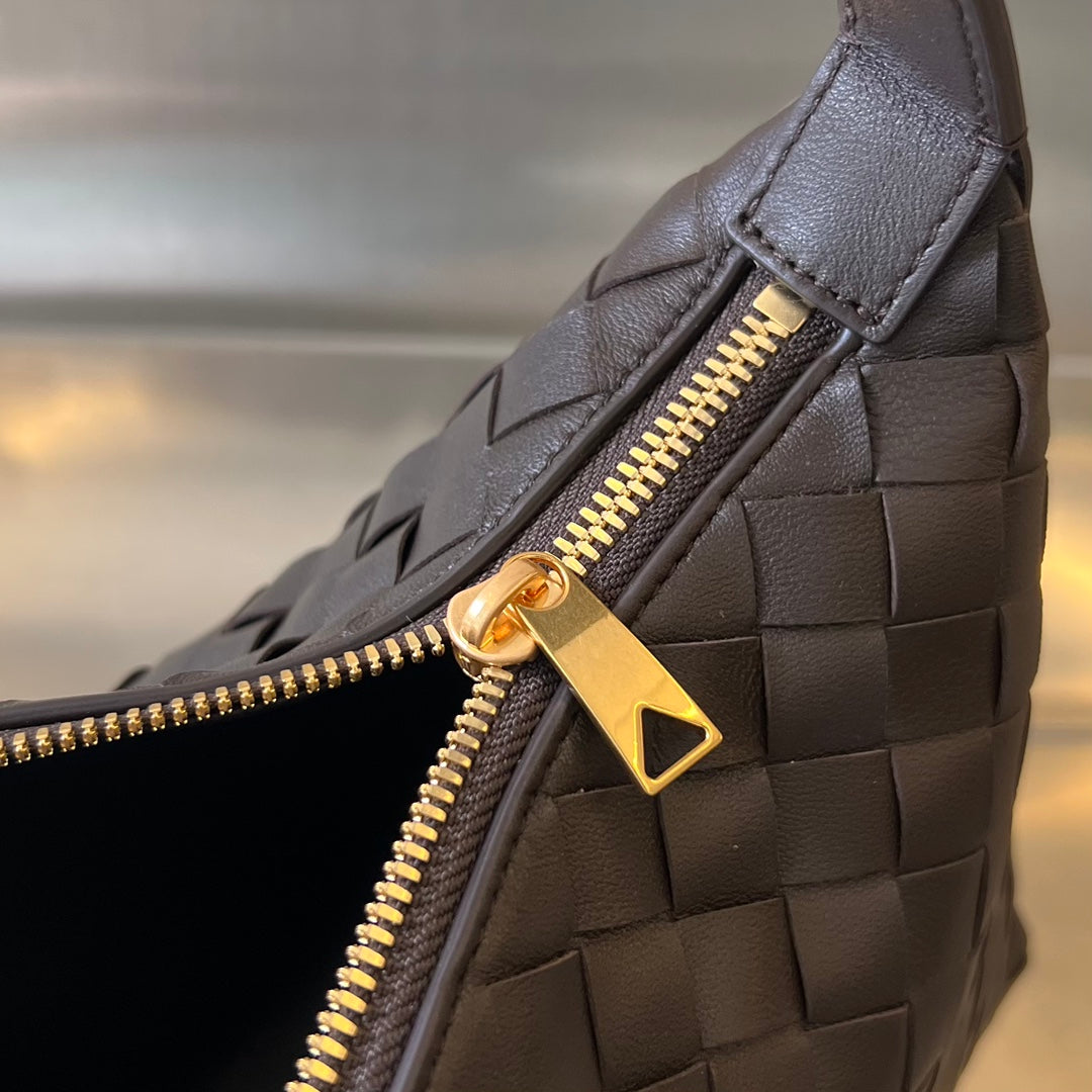 フォンダンカーフスキンのWALLACE 22バッグ