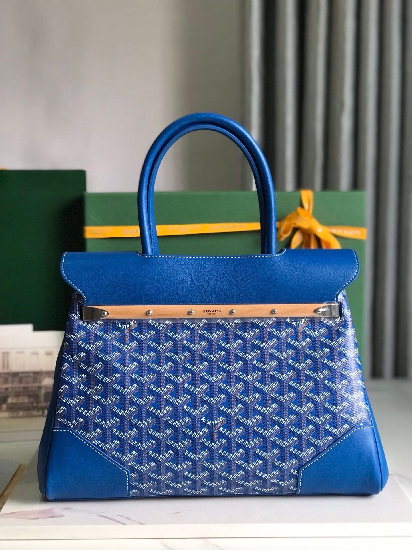 SAC SAIGON SOUPLE 34 EN TOILE GOYARDINE BLEU CUIR ET CUIR DE VEAU
