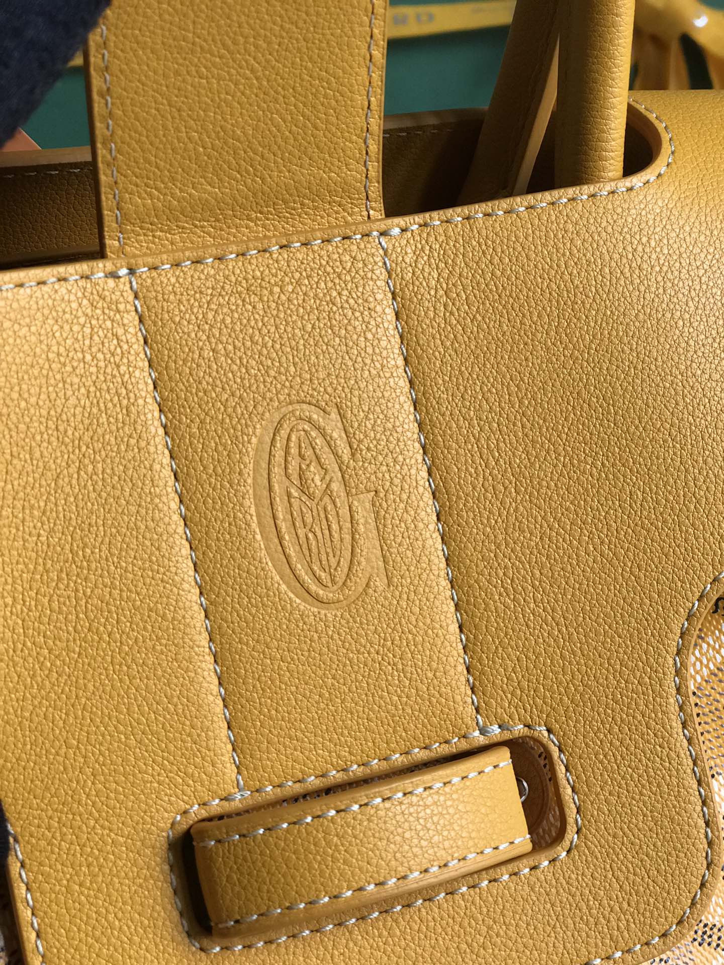 SAC SAIGON SOUPLE 34 EN TOILE GOYARDINE JAUNE ET CUIR DE VEAU