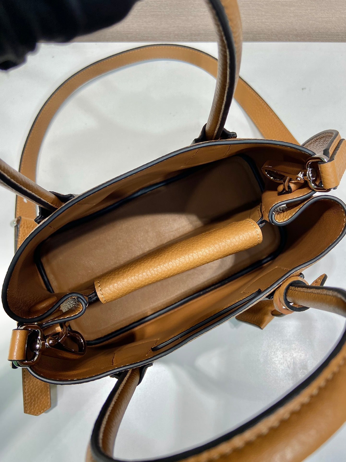 SAC CABAS 25 EN CUIR DE CERF BRUN GINGEMBRE