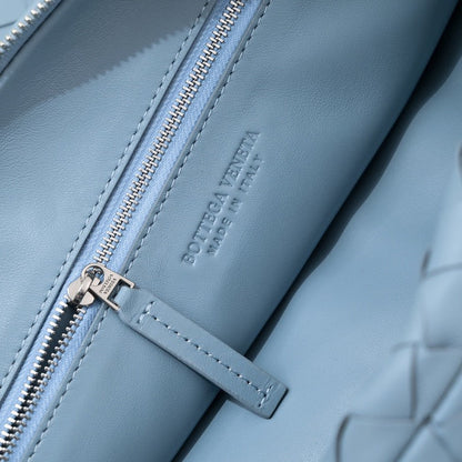 petit jodie 48 en cuir d'agneau bleu nuage