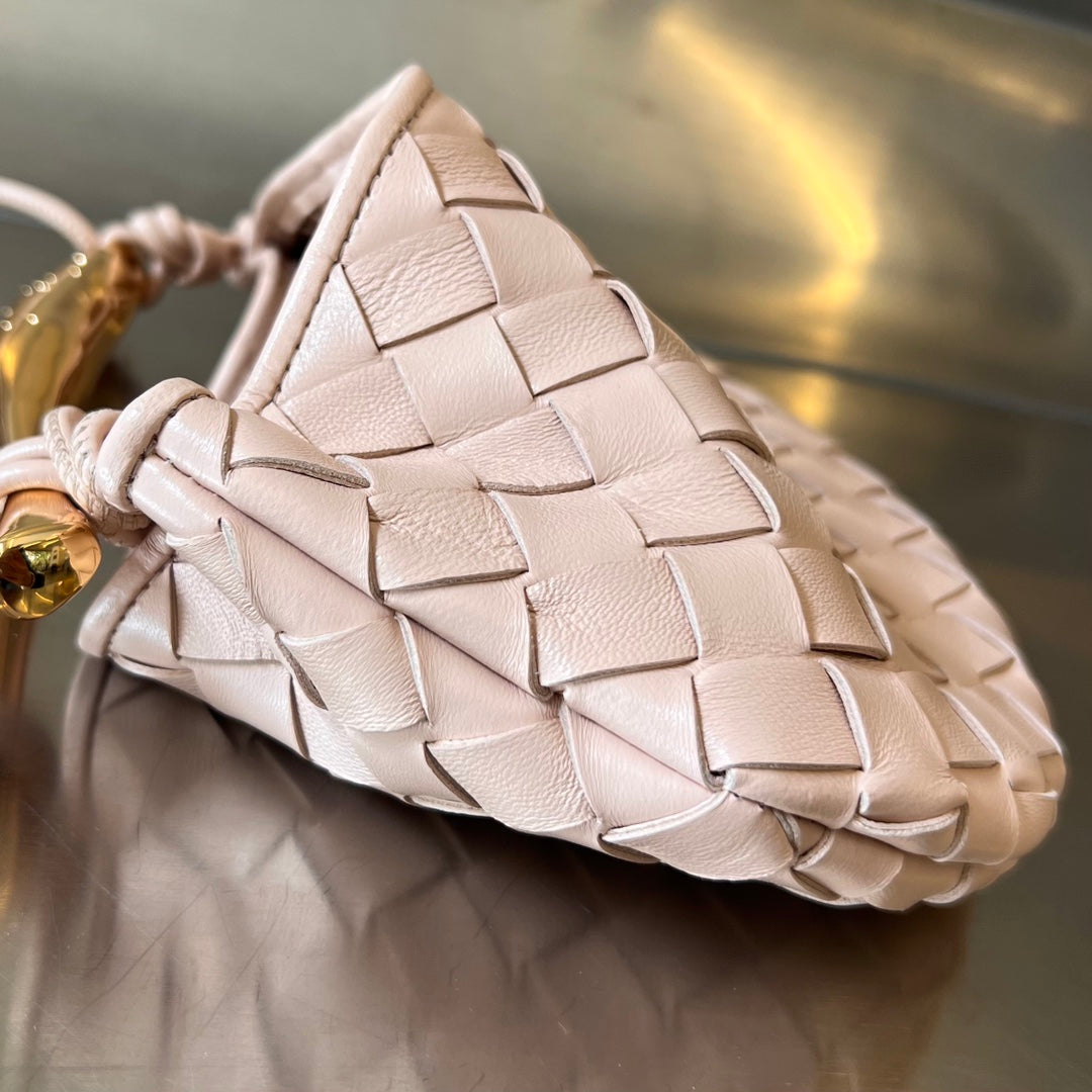 SARDINE 20 AVEC CHAÎNE EN CUIR D'AGNEAU ROSE CLAIR