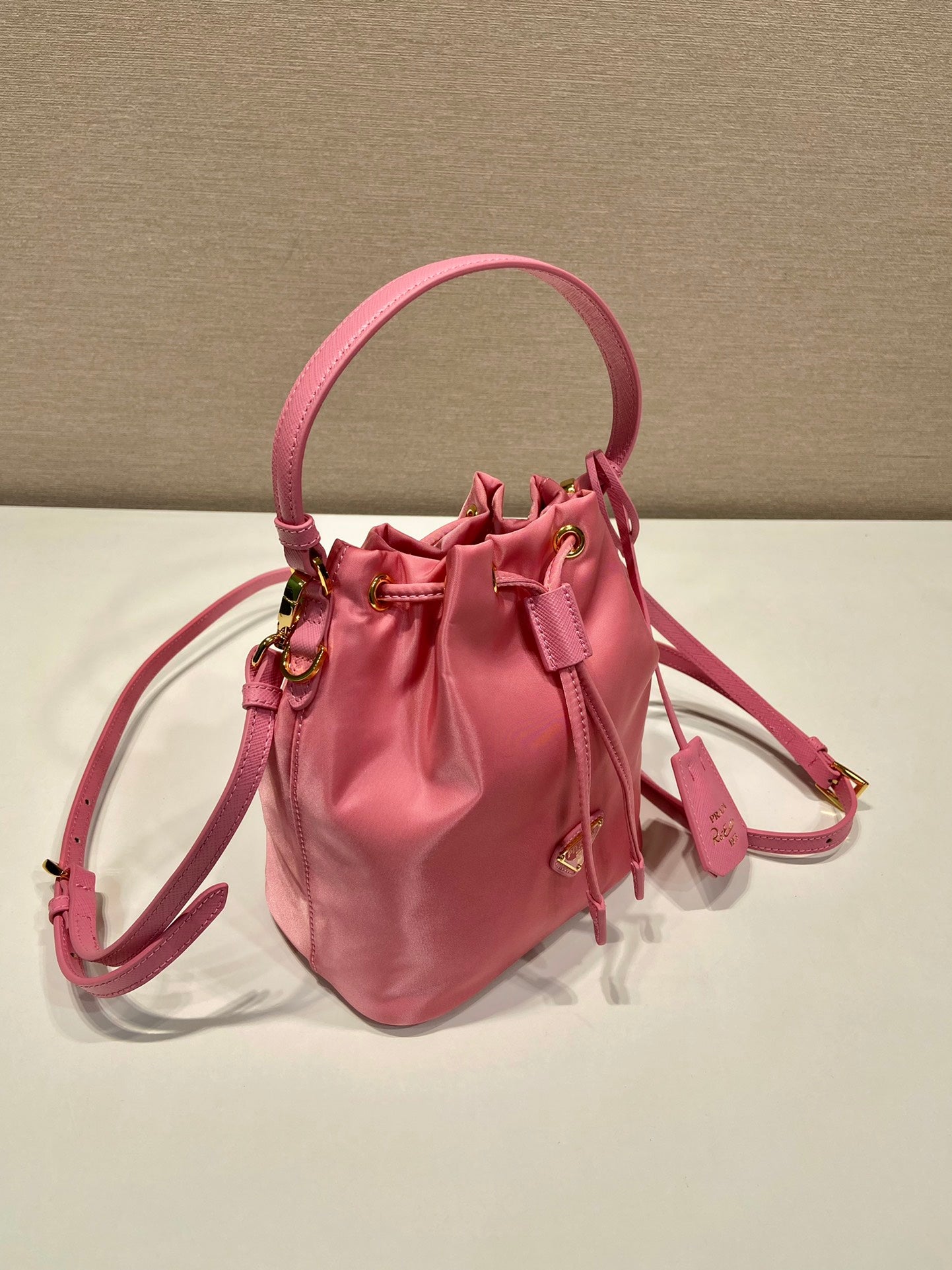 バケットバッグ 19インチ キャンディピンク REナイロン＆サフィアーノレザーハンドル