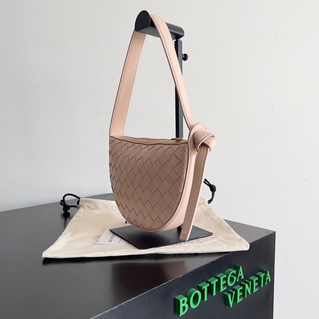 BV Mini Sunrise 23 cm en cuir de veau rose clair GHW 