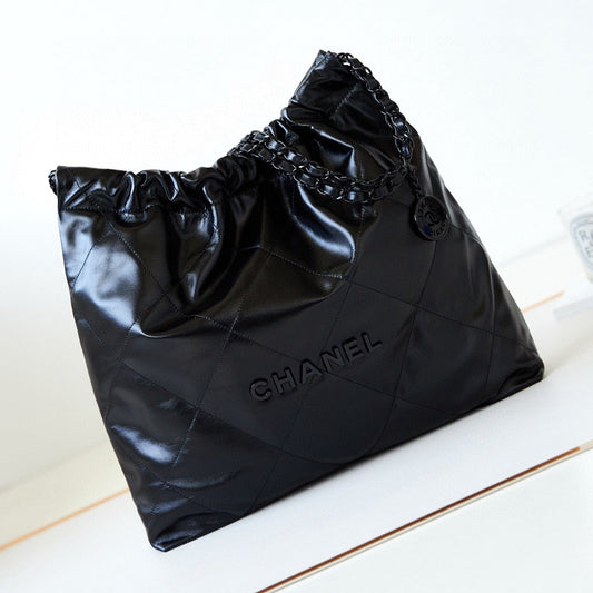 Hobo CC 22 en cuir de veau noir et accessoires noirs