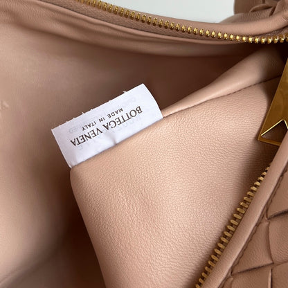 MINI JODIE 36 CM EN CUIR D'AGNEAU ROSE CLAIR