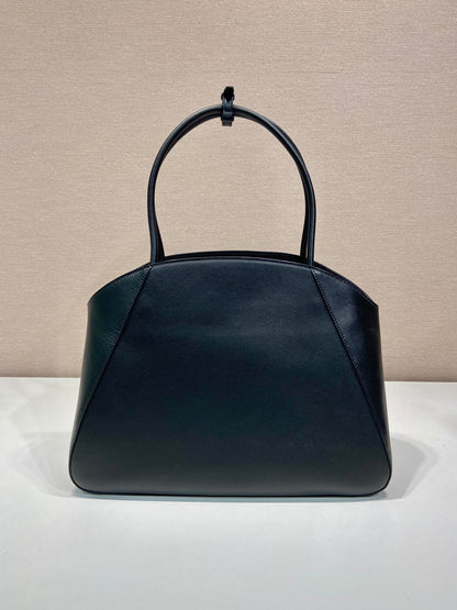 SAC CABAS ÉLÉGANT 40 EN CUIR DE VEAU LISSE NOIR