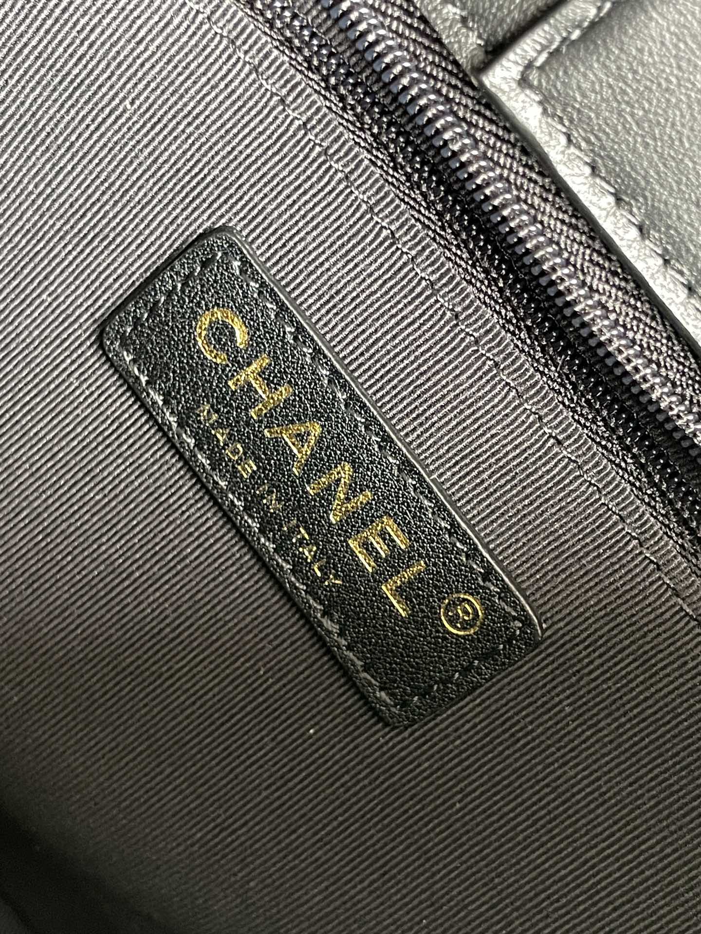 cc 24s 24cm ホーボーバッグ ブラックカーフスキン ゴールド金具