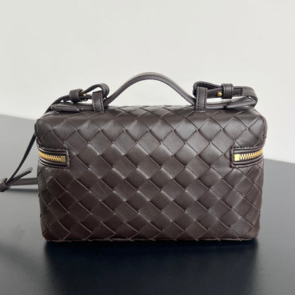 TROUSSE DE VANITY BANG BANG 22 EN CUIR DE VEAU FONDANT