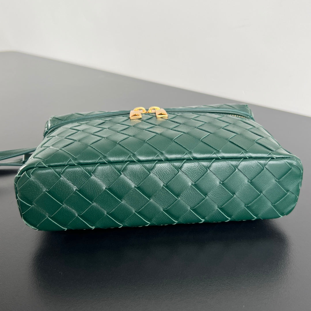 TROUSSE DE VANITY BANG BANG 22 EN CUIR DE VEAU VERT FONCÉ