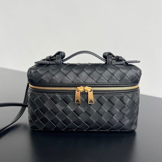 TROUSSE DE VANITY BANG BANG 22 EN CUIR DE VEAU NOIR