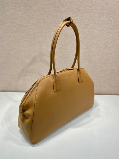 Grand sac cabas 48 avec fermeture éclair en cuir de veau lisse marron cidre