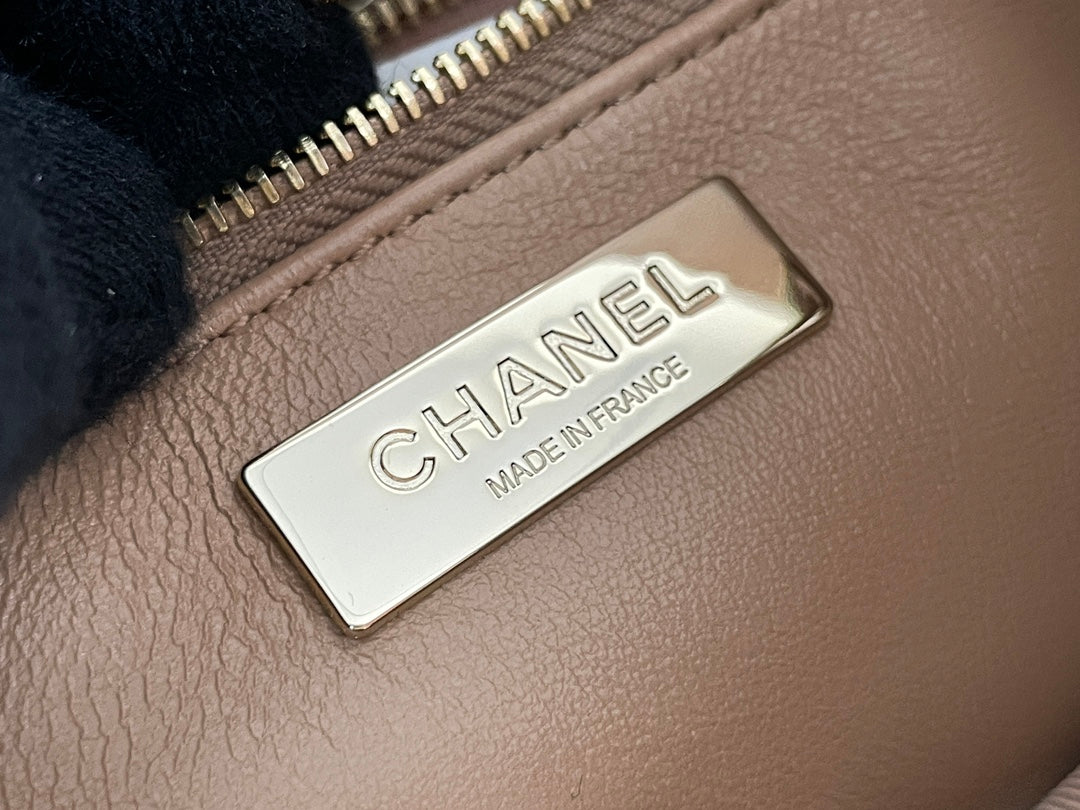 cc 24s31 ショッピングバッグ 22cm ブラウン ラムスキン ゴールド金具