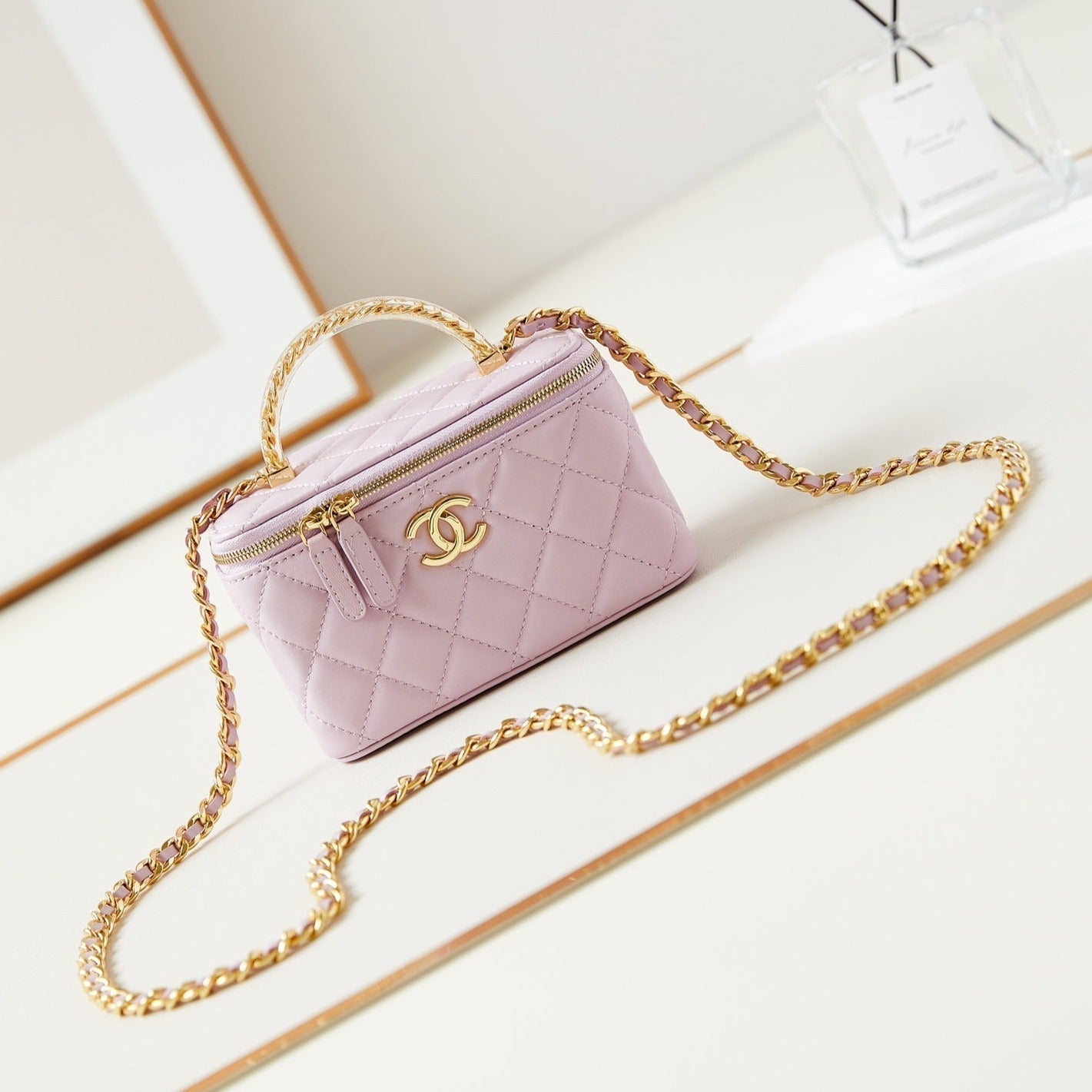 24a vanité 17 cm cuir d'agneau violet clair quincaillerie dorée