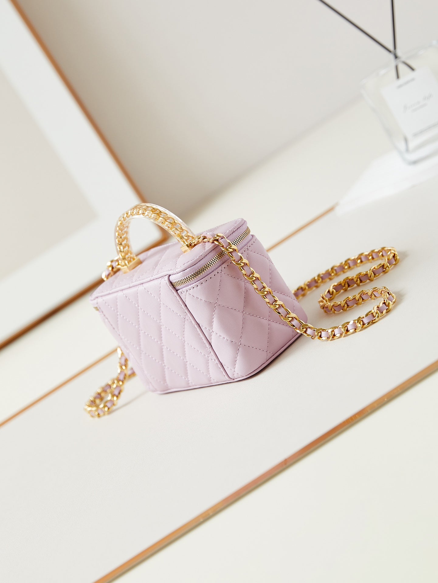 24a vanité 17 cm cuir d'agneau violet clair quincaillerie dorée