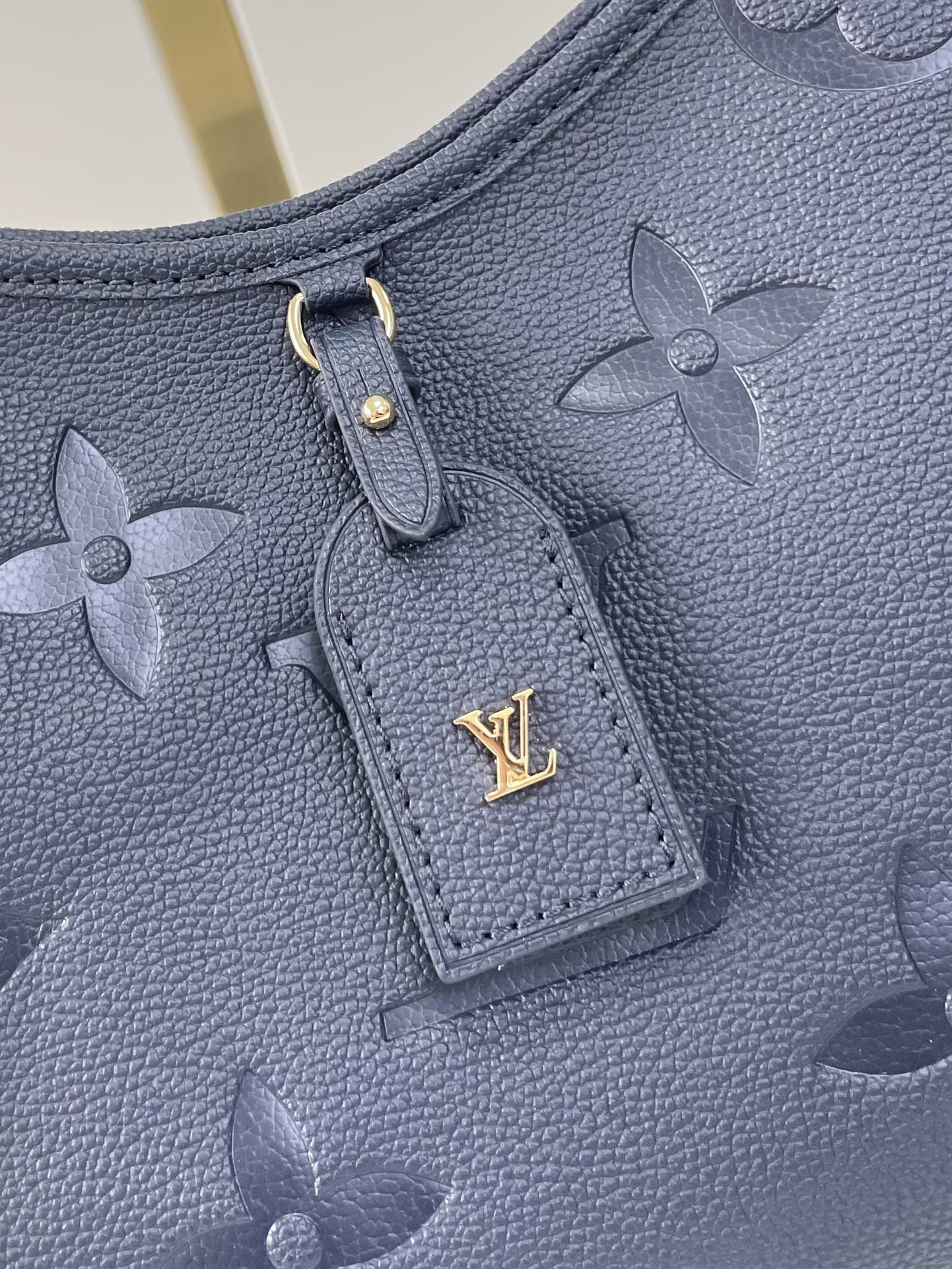 Sac fourre-tout 29 pouces en cuir bleu marine foncé avec monogramme Empreinte