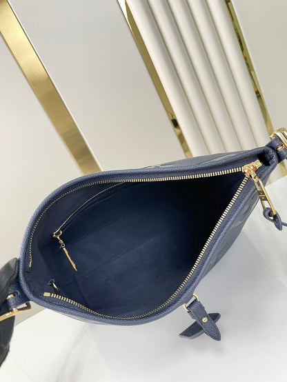 Sac fourre-tout 29 pouces en cuir bleu marine foncé avec monogramme Empreinte