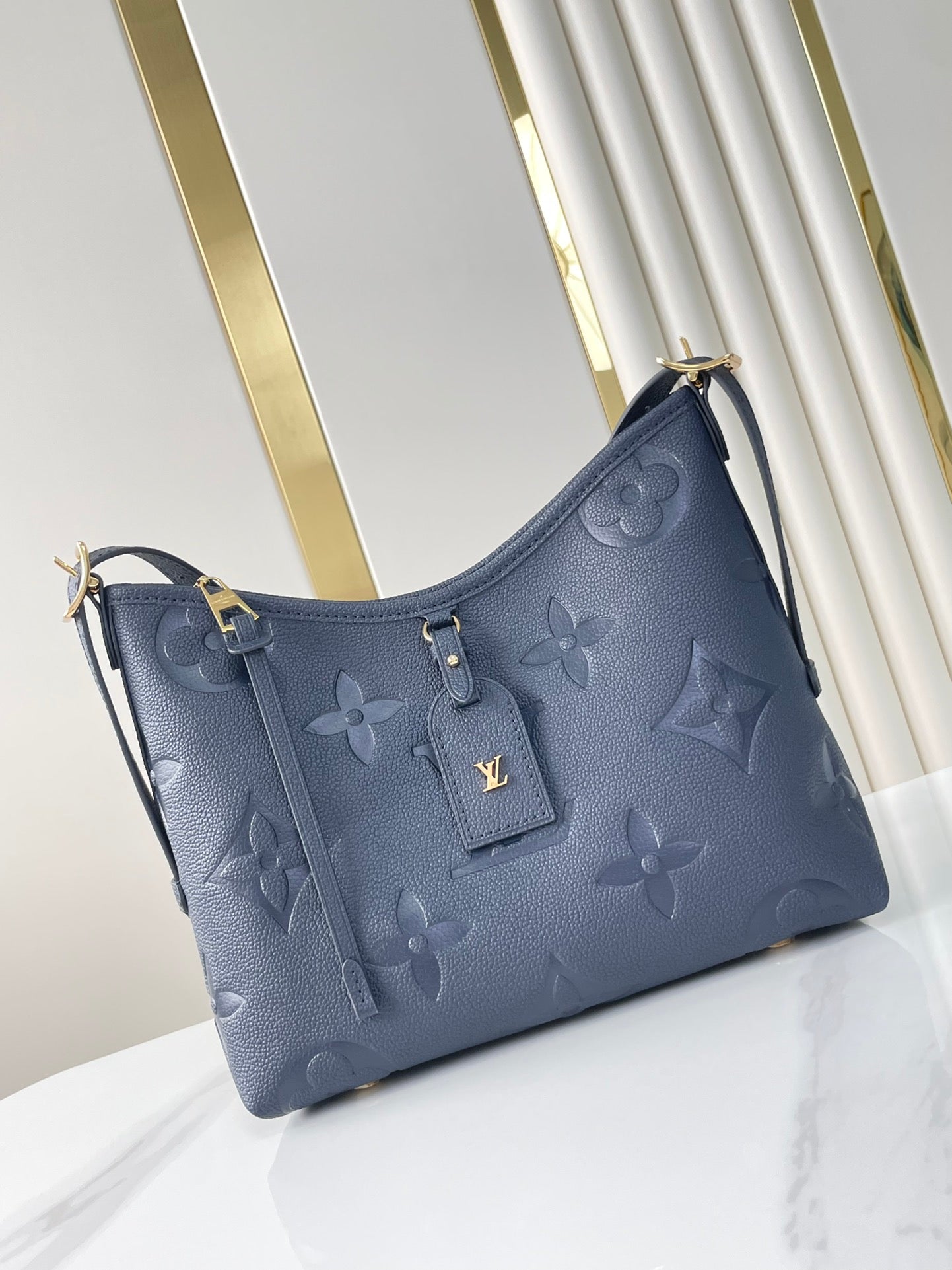 Sac fourre-tout 29 pouces en cuir bleu marine foncé avec monogramme Empreinte