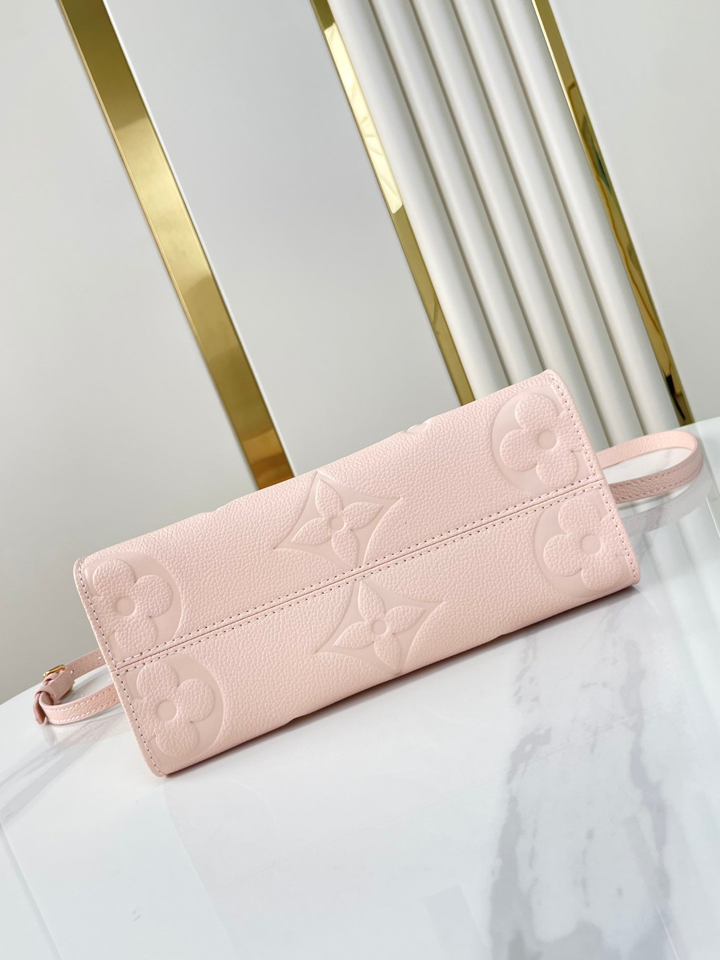 ONTHEGO PM 25 オパールピンクモノグラムエンプレインテレザー