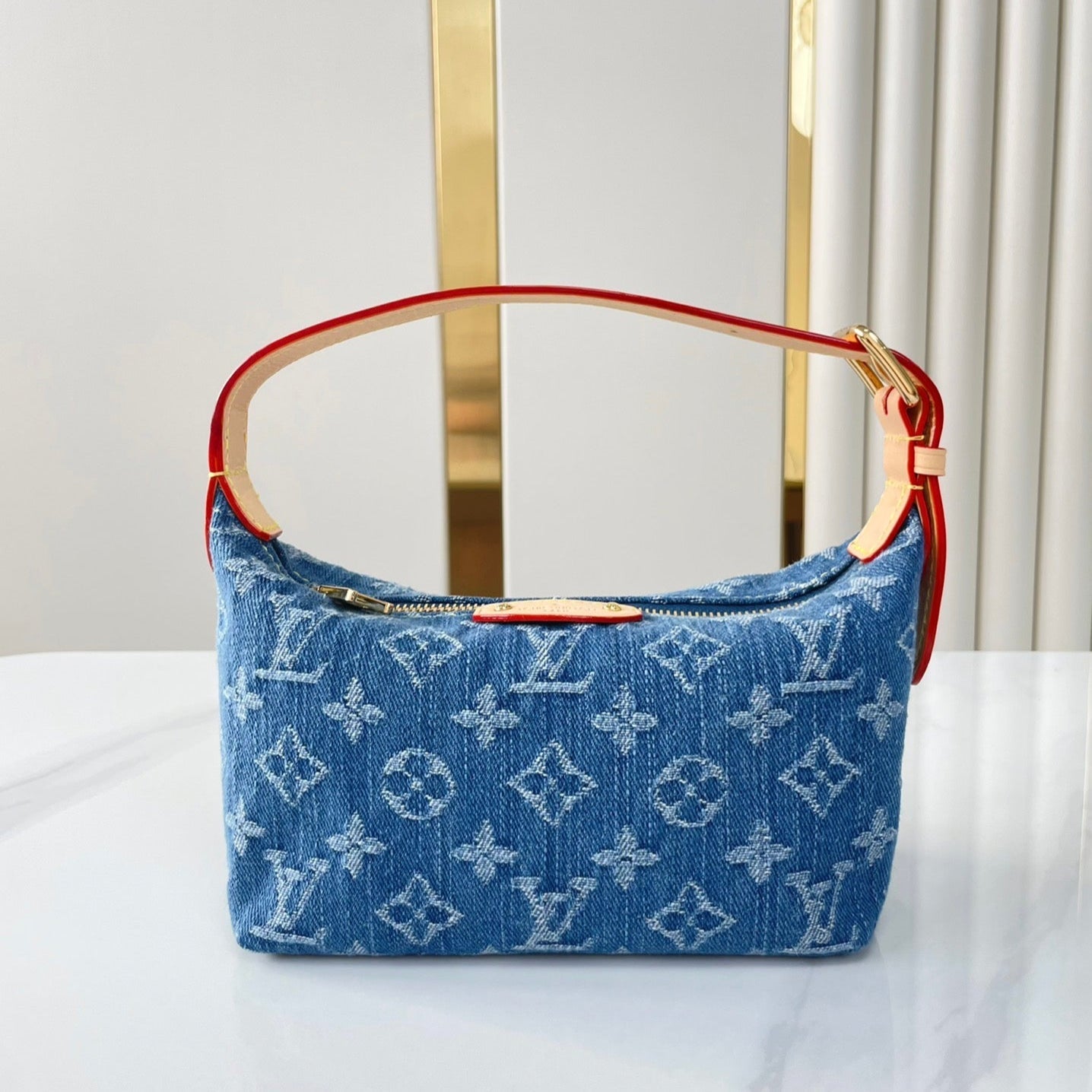 POCHETTE HILLS 18 EN DENIM MONOGRAMME BLEU