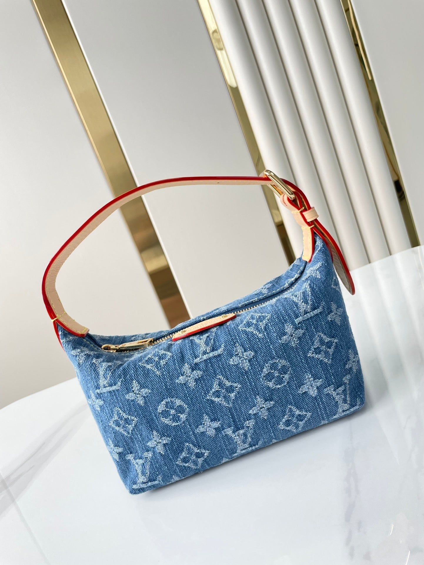 POCHETTE HILLS 18 EN DENIM MONOGRAMME BLEU