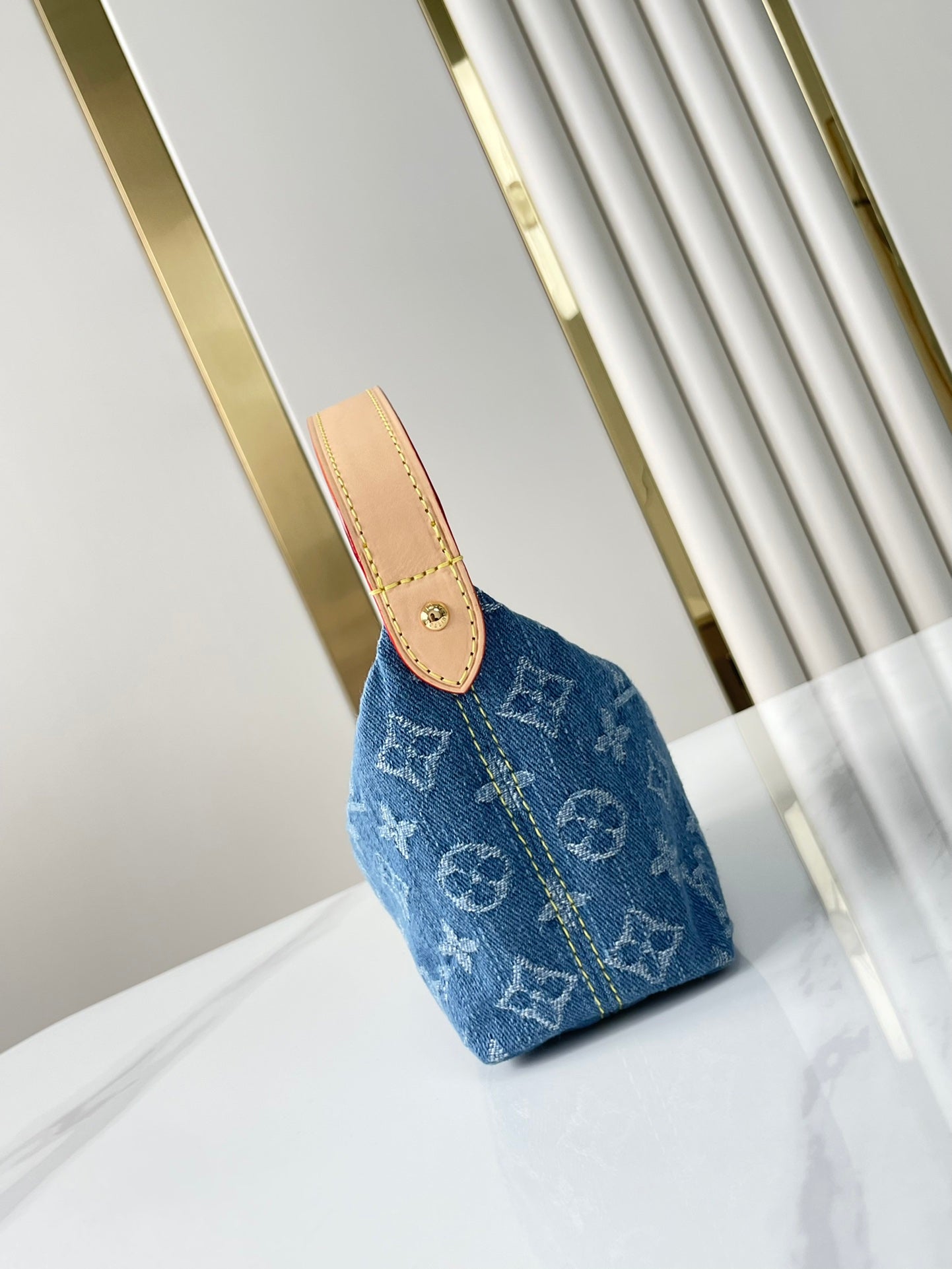 POCHETTE HILLS 18 EN DENIM MONOGRAMME BLEU