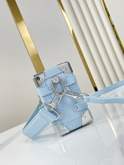 Coffre latéral Mini 18 en cuir de veau bleu ciel, quincaillerie argentée